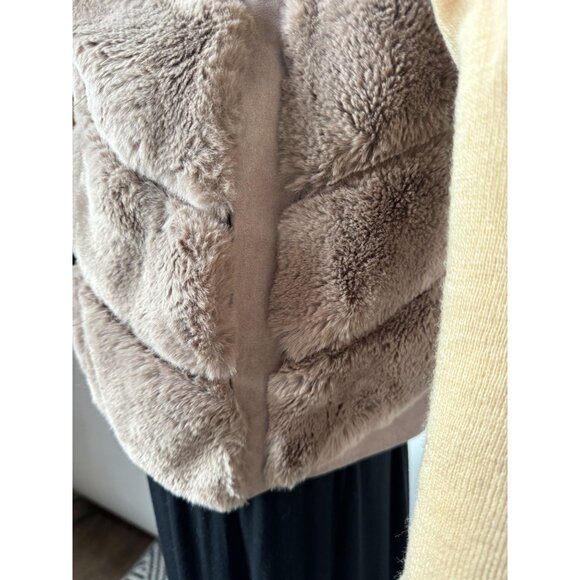 Love Token Faux Fur Vest L Soft Polyester Lining - Picture 10 of 16